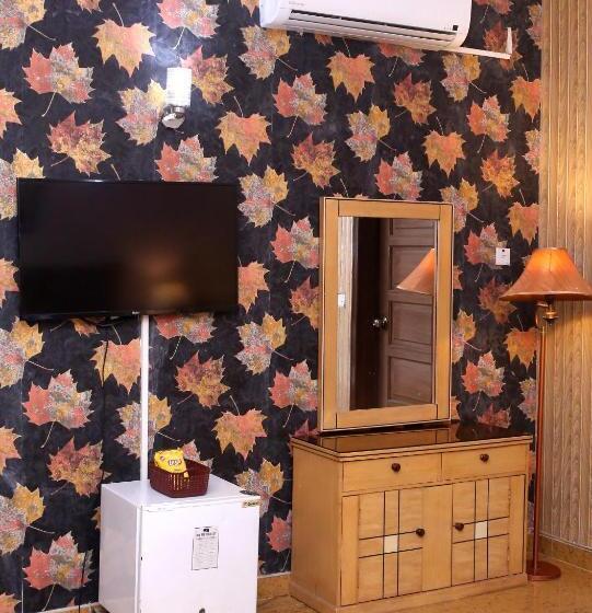 هتل Premier Inn Mall Lahore