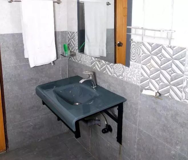 هتل Premier Inn Mall Lahore