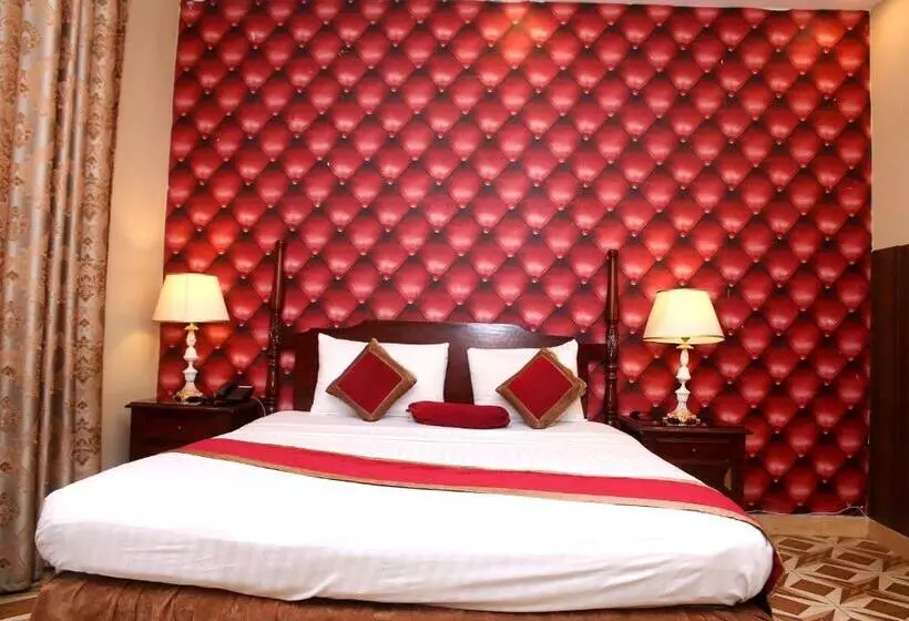 هتل Premier Inn Mall Lahore