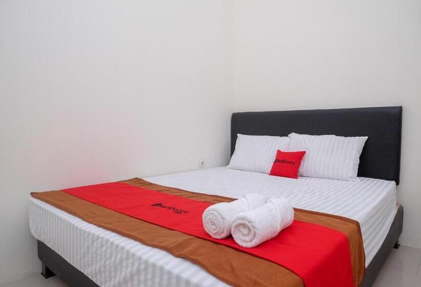 فندق Reddoorz Near Alun Alun Magelang 2