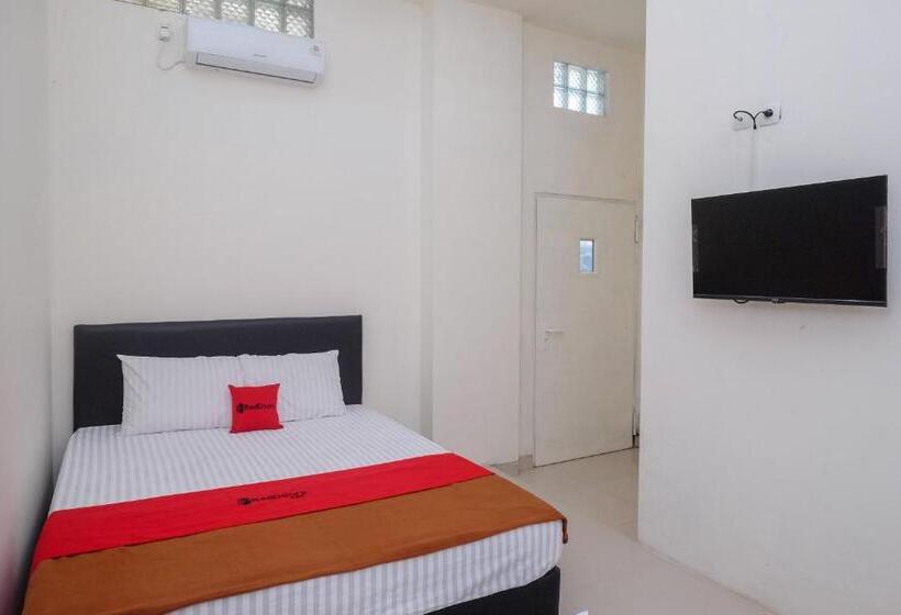 فندق Reddoorz Near Alun Alun Magelang 2