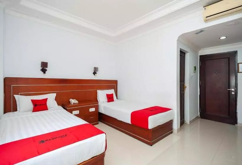 هتل Reddoorz Syariah Near Rs Yos Sudarso Padang