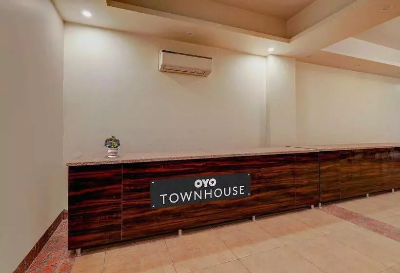ホテル Townhouse 1172 Golden Key Near Delhi Airport