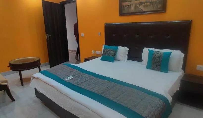 ホテル Townhouse 1172 Golden Key Near Delhi Airport
