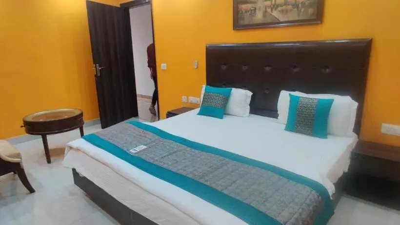 ホテル Townhouse 1172 Golden Key Near Delhi Airport