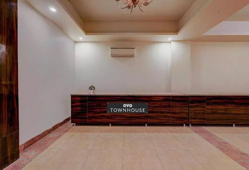 ホテル Townhouse 1172 Golden Key Near Delhi Airport