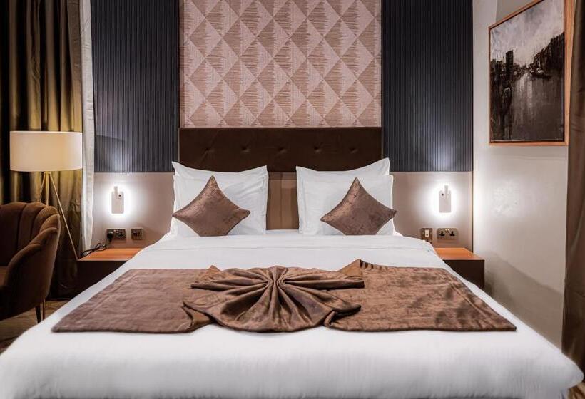 هتل Wali S Suites