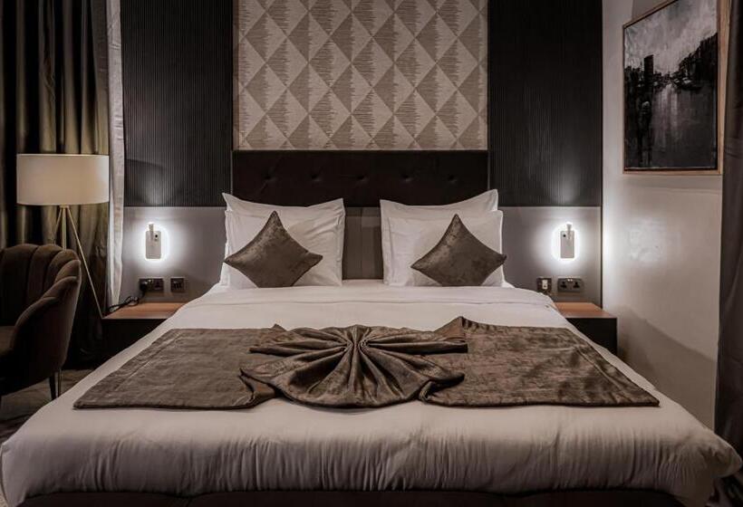 هتل Wali S Suites