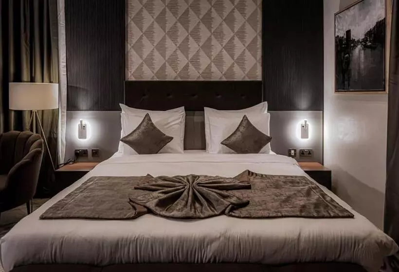 هتل Wali S Suites