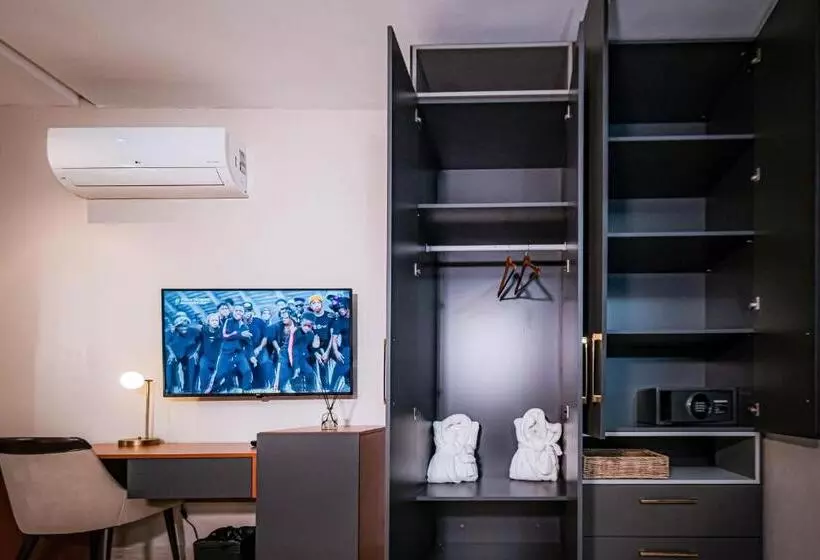 هتل Wali S Suites