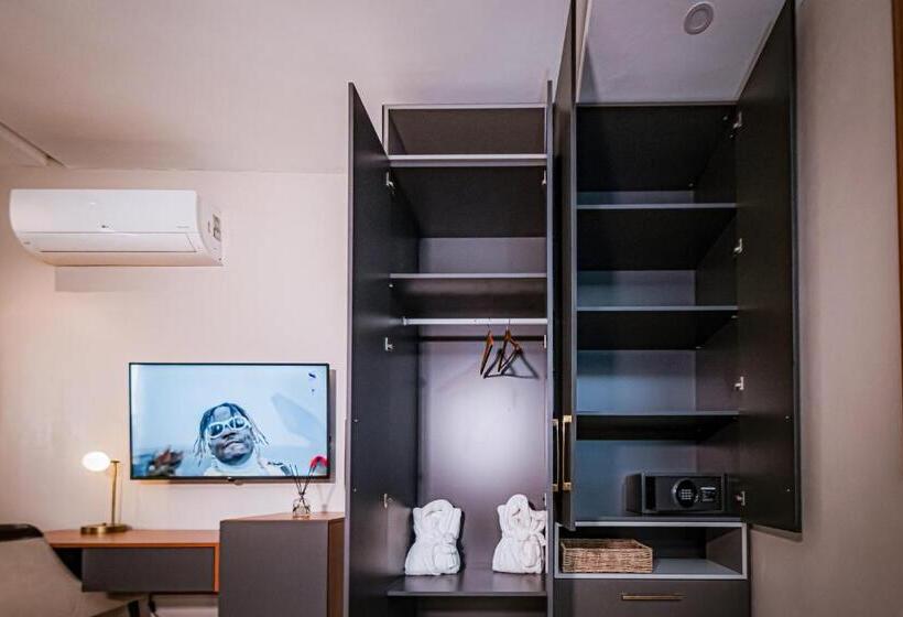 هتل Wali S Suites