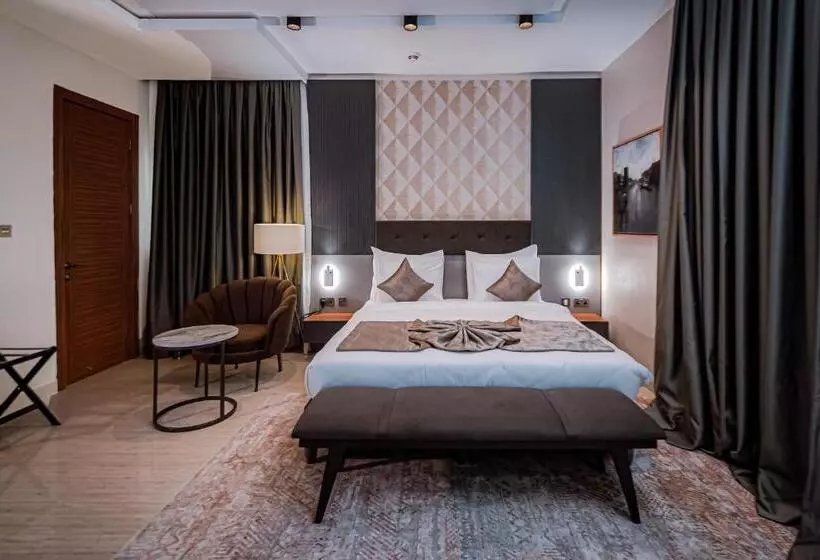 هتل Wali S Suites