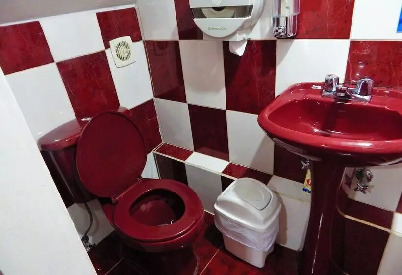 ペンション Hostal Imperial