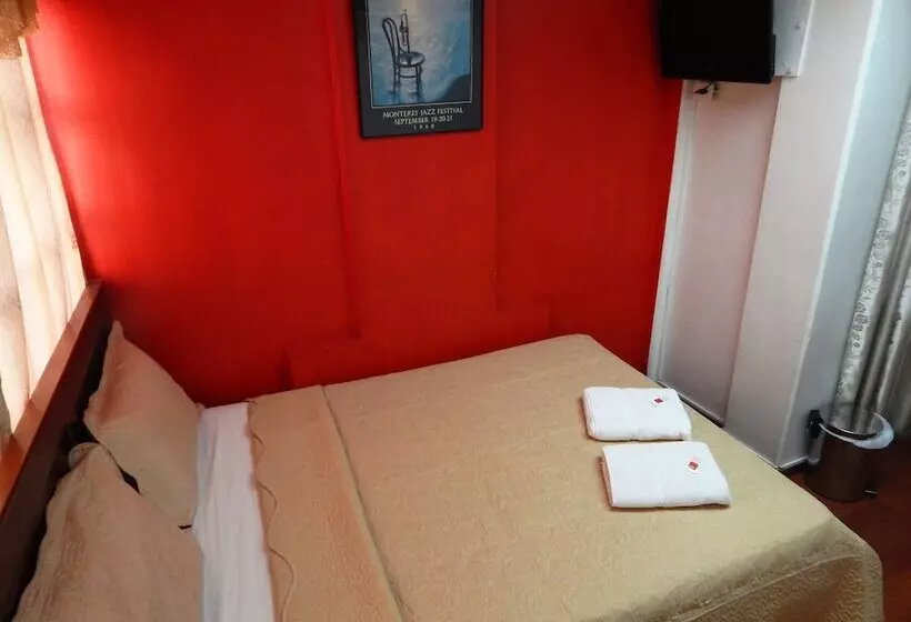 ペンション Hostal Imperial