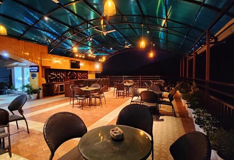 Queen Himya Resort By Dls Hotels