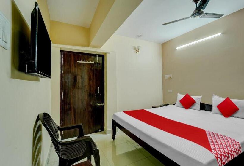 旅馆 Shri Hari Inn