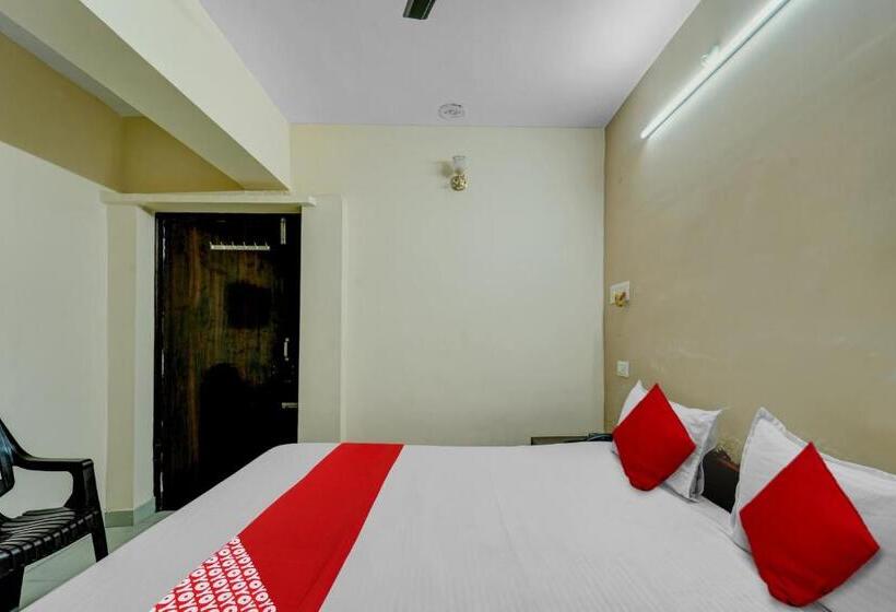 旅馆 Shri Hari Inn