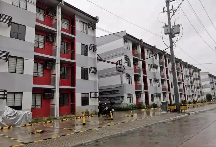 Aamiaismajoitus (B&B) Castle Place Condo Staycation Marilao
