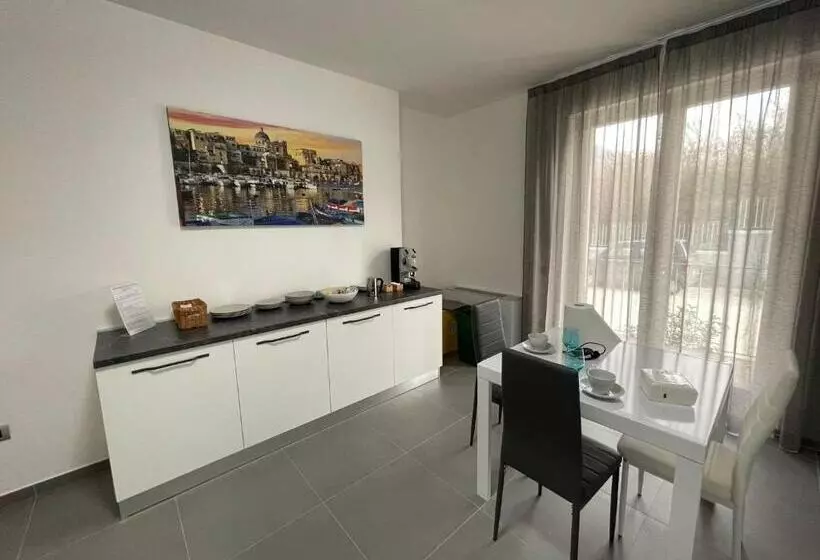 ベッドアンドブレックファースト Lotelito Apartment