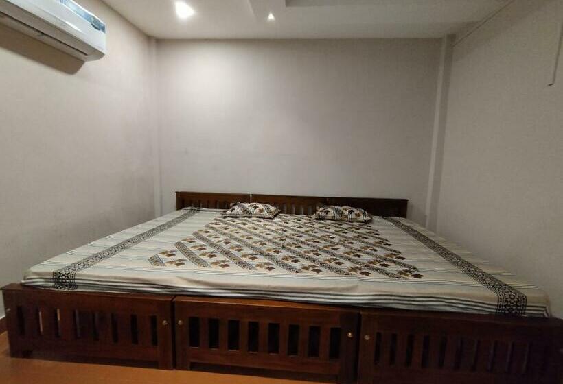 ホテル Azhar Lodge Koyilandy