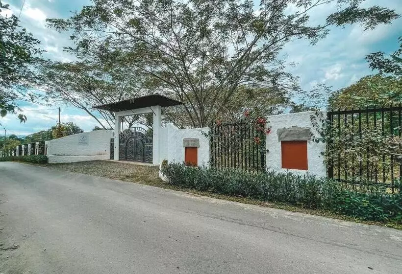 ホテル Casona Montanesa Quindío Eje Cafetero