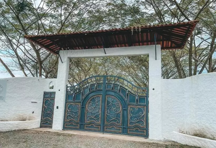 ホテル Casona Montanesa Quindío Eje Cafetero