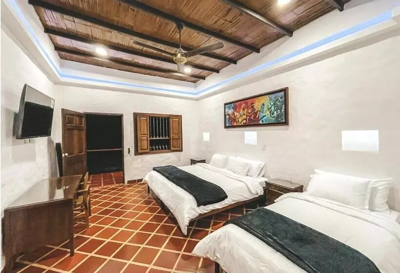 ホテル Casona Montanesa Quindío Eje Cafetero