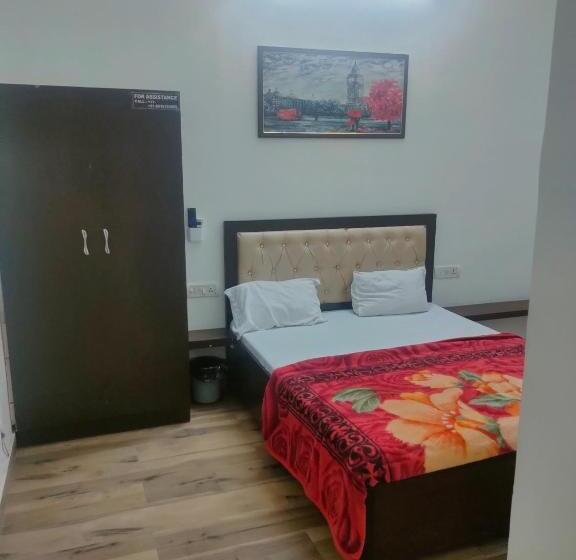 Отель Khubsaras Palace By Chhabra S