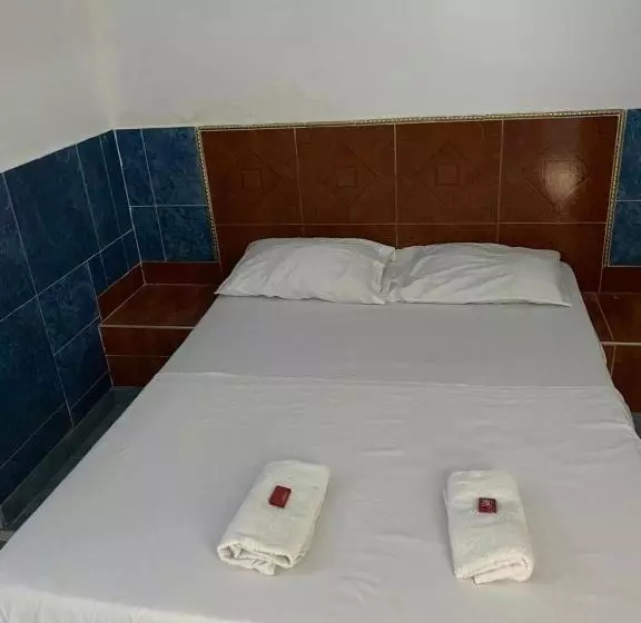 ホテル Los Pinos Neiva