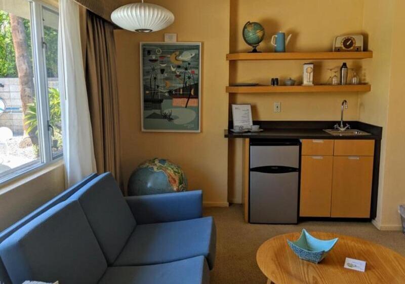 בית מלון כפרי Orbit In  21 And Over