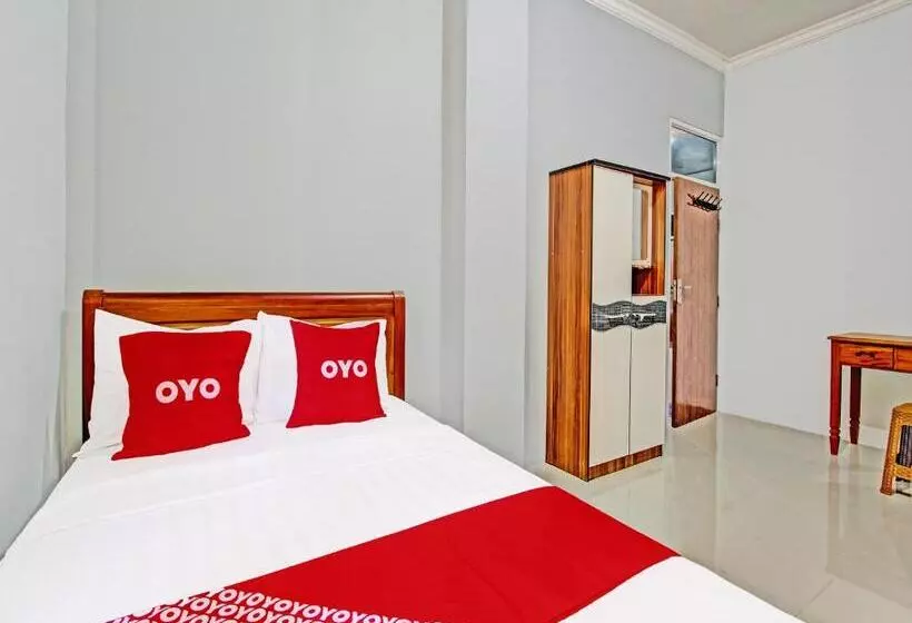 Hotelli Oyo 91960 Fariza House Syariah