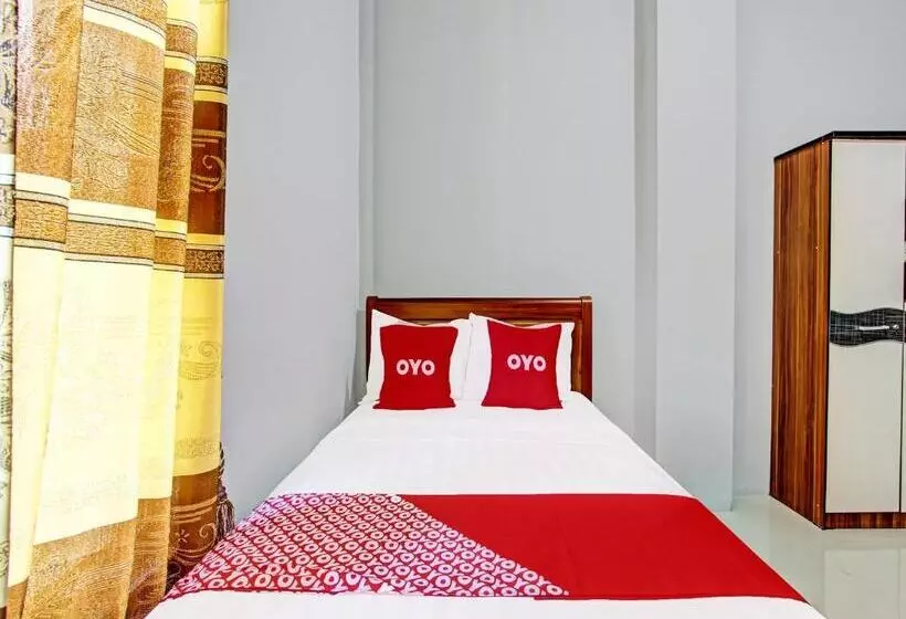 Hotelli Oyo 91960 Fariza House Syariah