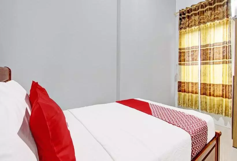 Hotelli Oyo 91960 Fariza House Syariah