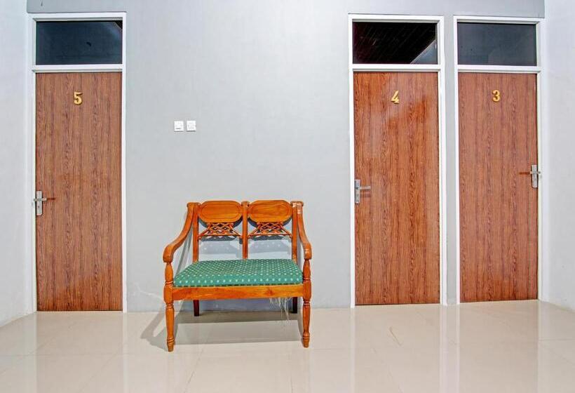 ホテル Oyo 91960 Fariza House Syariah