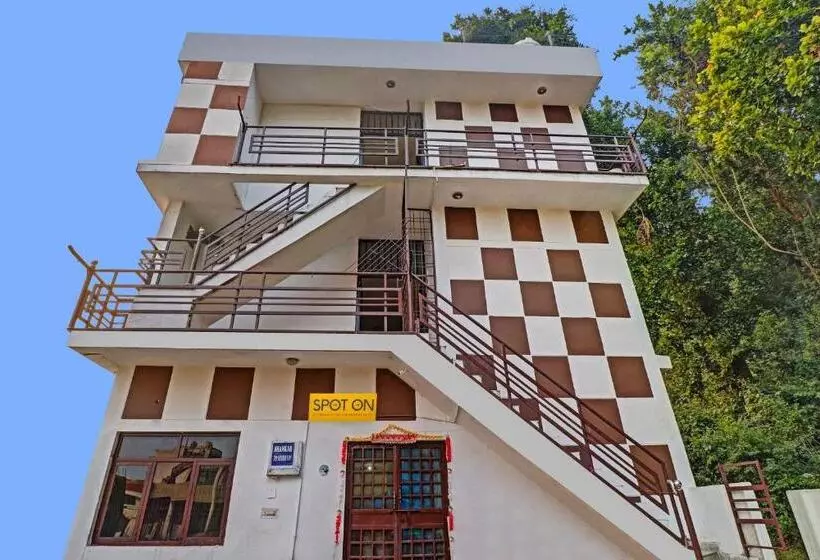 ホテル Spot On Ganga Pg And Home Stay