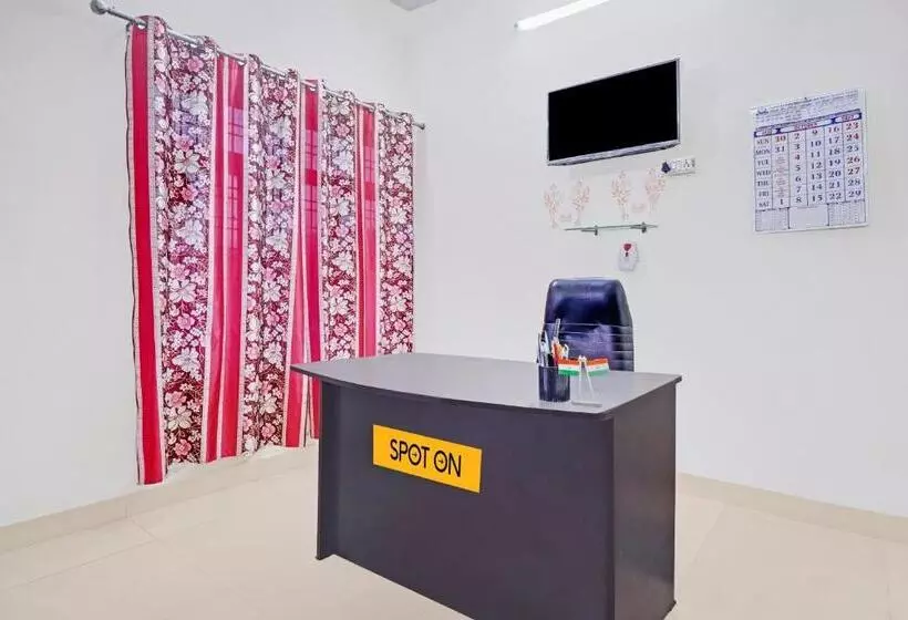 ホテル Spot On Ganga Pg And Home Stay