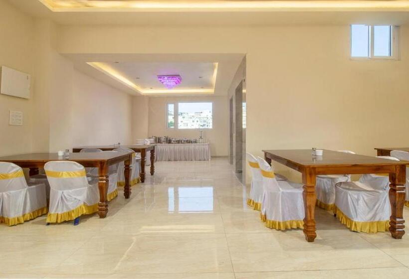 هتل Treebo Cool River