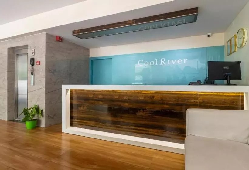 ホテル Treebo Cool River