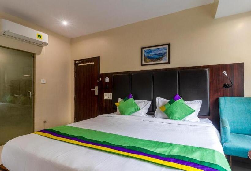 هتل Treebo Cool River