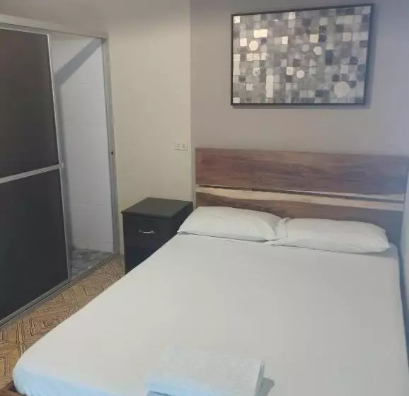 پانسیون Hostal Montecristo Metapan