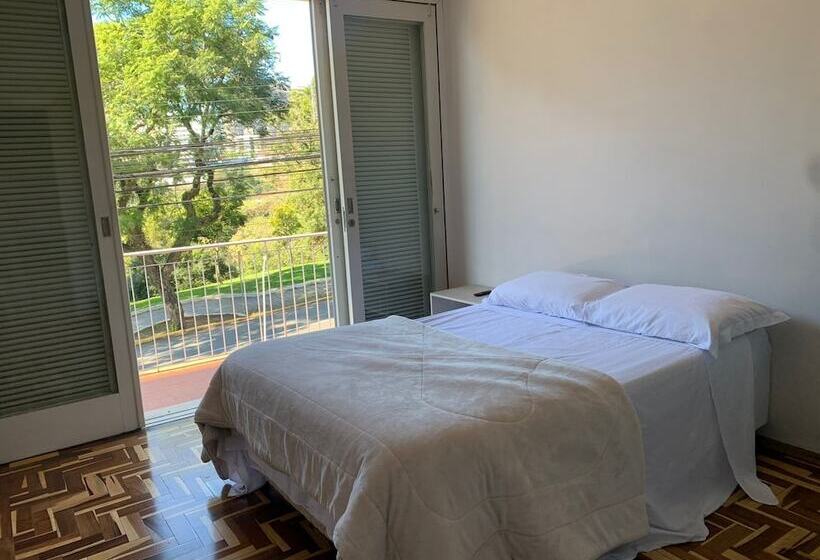 Pensió Pousada Hostel Dodora