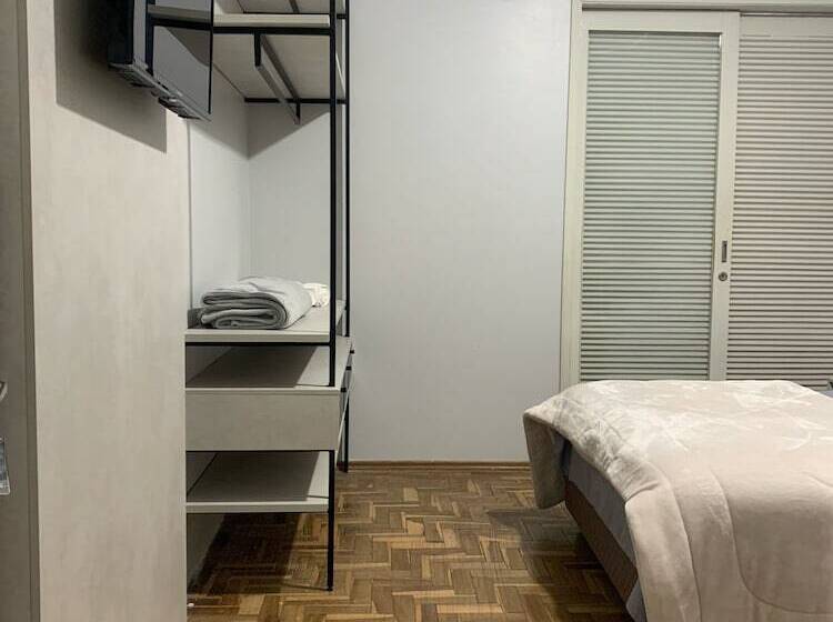 Pensió Pousada Hostel Dodora