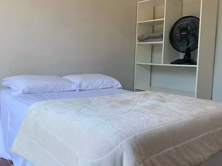 ペンション Pousada Hostel  Dodora