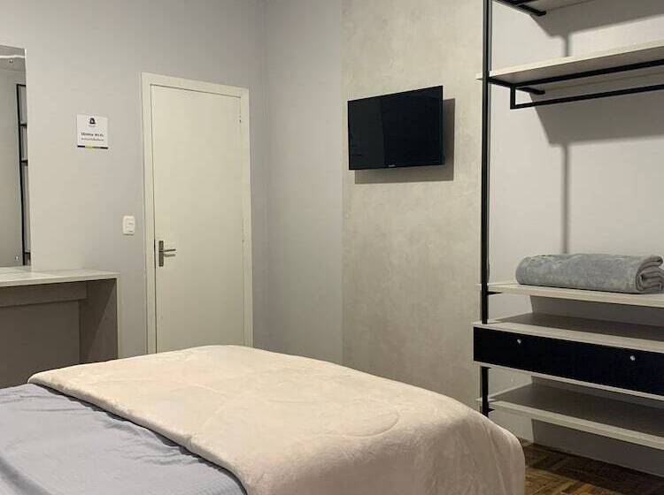 Pensió Pousada Hostel Dodora