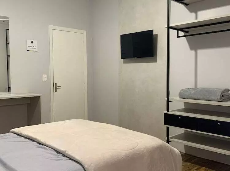 ペンション Pousada Hostel  Dodora