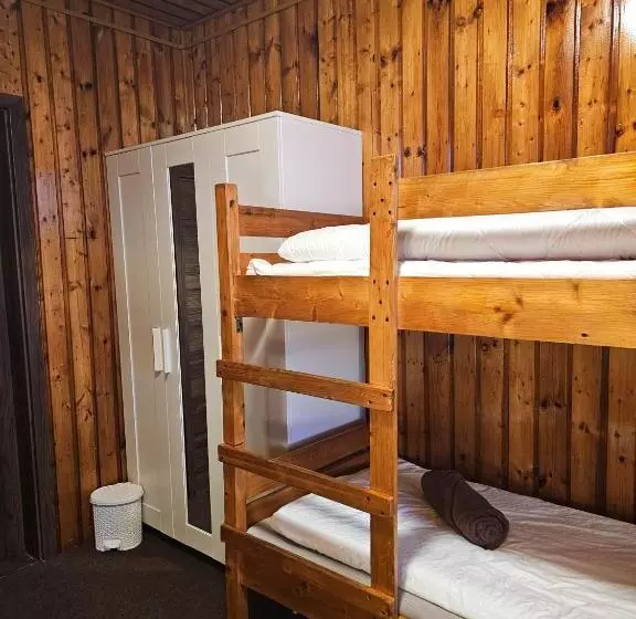 ペンション Schronisko Gościniec Równica