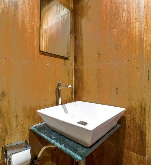 Majatalo Signature Inn