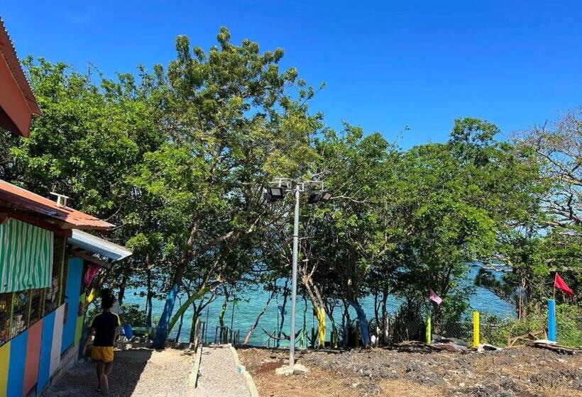 Resort Scott Camotes Beach House