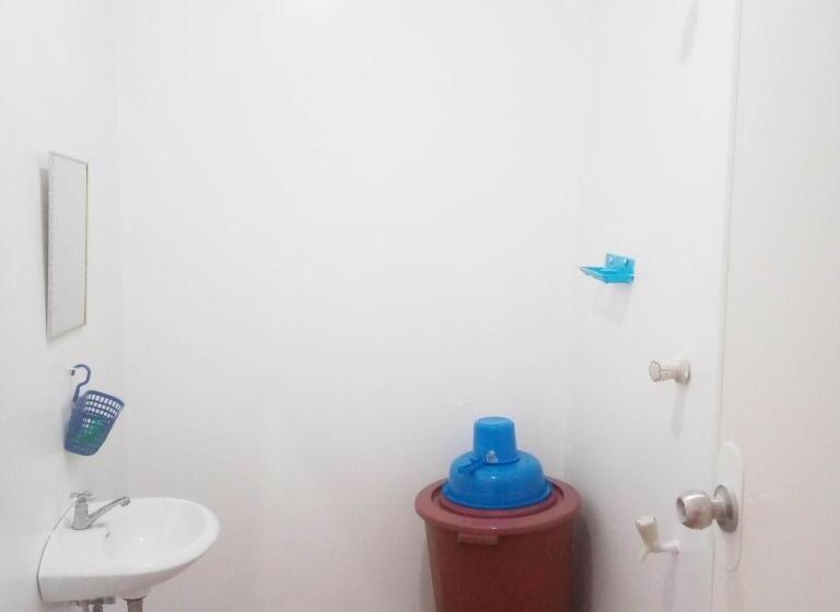 Resort Scott Camotes Beach House