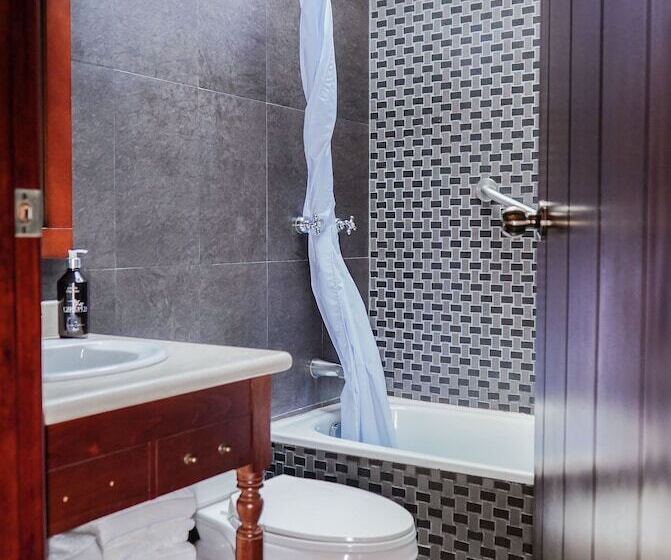 Uzhupud Garden Hotel & Lodge